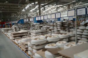 [Galeria] Zobacz, jak przebiega produkcja ceramiki we włocławskiej fabryce Geberit 