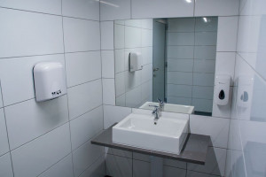 [Fotogaleria] Zobacz jak wygląda konkursowa toaleta publiczna w Płocku