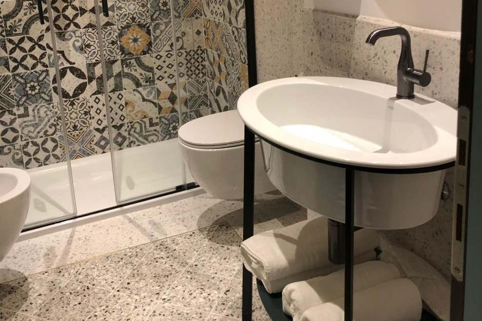  Kolekcja Ceramica Cielo ozdobą łazienek prestiżowego, weneckiego hotelu