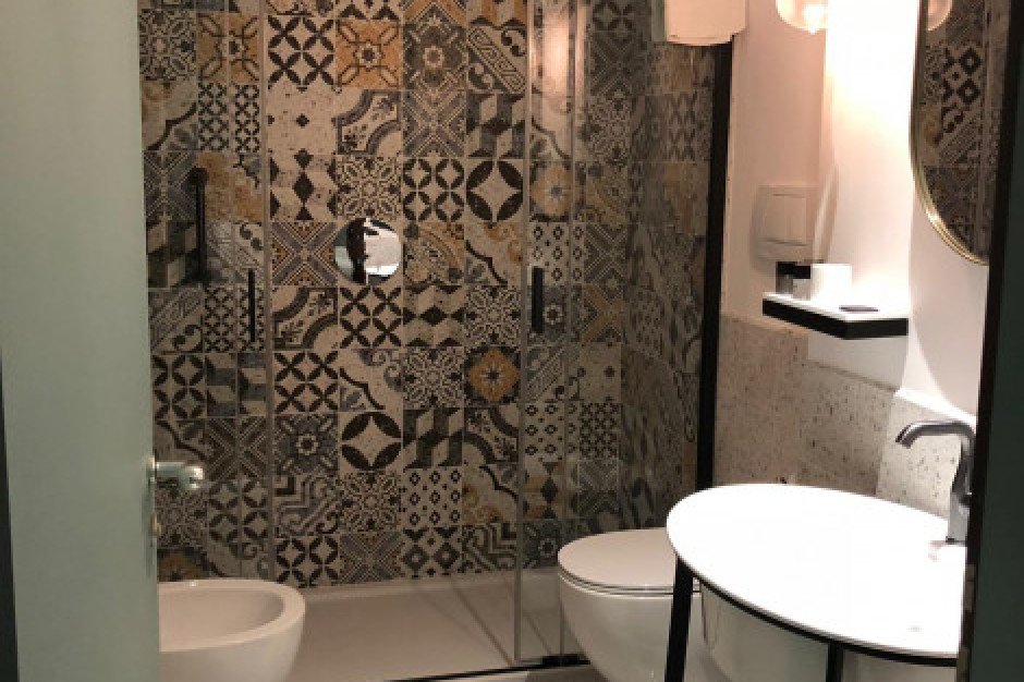 Designerskie produkty do łazienek w urokliwym włoskim hotelu