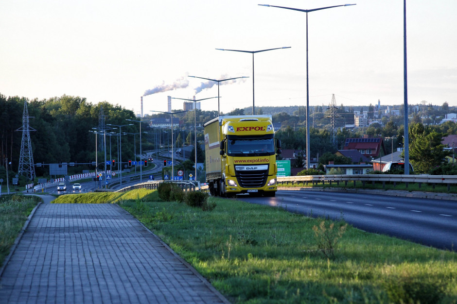W ciągu miesiąca długi branży transportowej wzrosły o niemal 100 mln zł